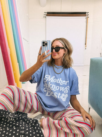Mother knows best graphic tee